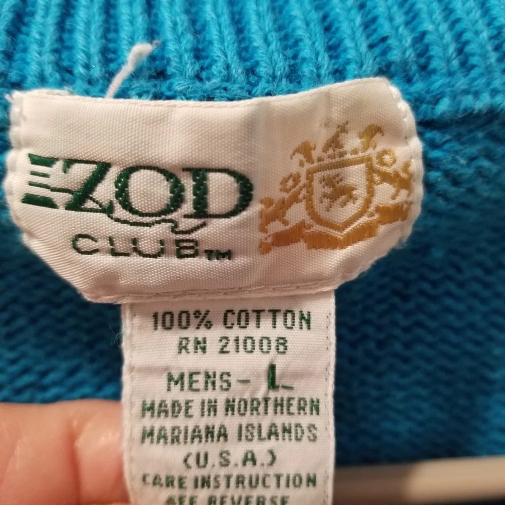 Vintage Izod Teal Geometric V-Neck Sweater with Pink & Black Accents - Picture 2 of 5